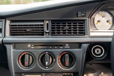 Lot 24 - 1992 Mercedes 190E
