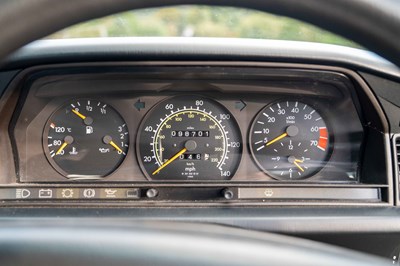 Lot 24 - 1992 Mercedes 190E