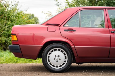Lot 15 - 1991 Mercedes 190E