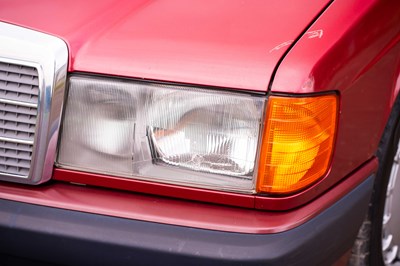Lot 15 - 1991 Mercedes 190E