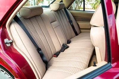 Lot 15 - 1991 Mercedes 190E