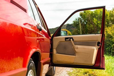 Lot 15 - 1991 Mercedes 190E