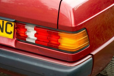 Lot 15 - 1991 Mercedes 190E