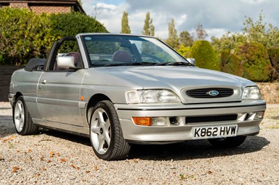 Lot 25 - 1993 Ford Escort XR3i Cabriolet
