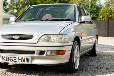 Lot 25 - 1993 Ford Escort XR3i Cabriolet
