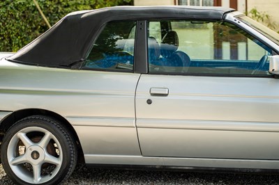 Lot 25 - 1993 Ford Escort XR3i Cabriolet