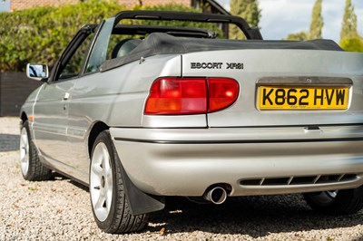 Lot 25 - 1993 Ford Escort XR3i Cabriolet