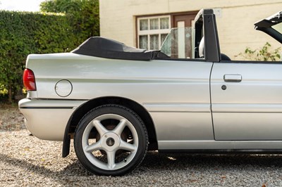Lot 25 - 1993 Ford Escort XR3i Cabriolet