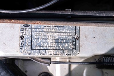 Lot 25 - 1993 Ford Escort XR3i Cabriolet