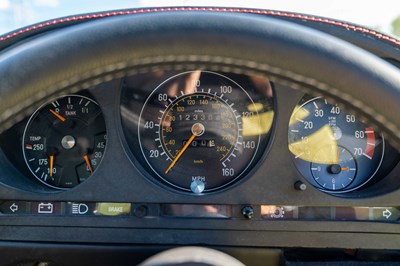 Lot 54 - 1977 Mercedes 450 SLC