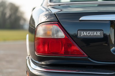 Lot 46 - 2001 Jaguar XJ8