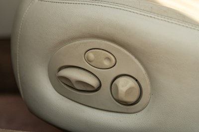 Lot 46 - 2001 Jaguar XJ8