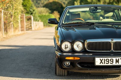 Lot 43 - 2000 Jaguar XJ8