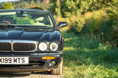 Lot 43 - 2000 Jaguar XJ8
