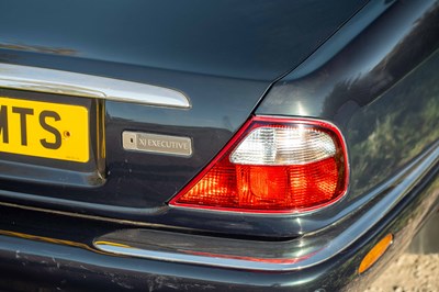 Lot 43 - 2000 Jaguar XJ8