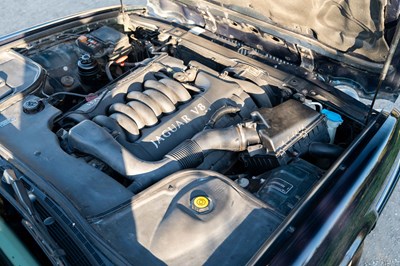 Lot 43 - 2000 Jaguar XJ8