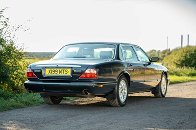 Lot 43 - 2000 Jaguar XJ8