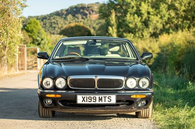 Lot 43 - 2000 Jaguar XJ8