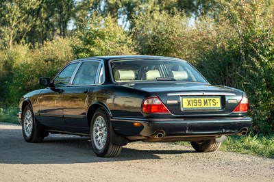 Lot 43 - 2000 Jaguar XJ8