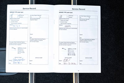 Lot 47 - 2010 Jaguar XKR Coupe