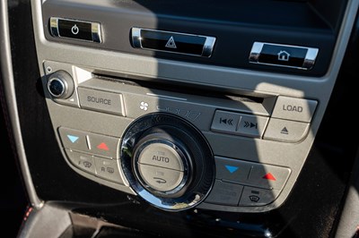 Lot 59 - 2010 Jaguar XKR Convertible