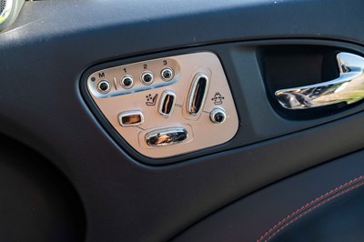 Lot 59 - 2010 Jaguar XKR Convertible