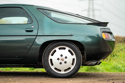Lot 51 - 1984 Porsche 928 S2