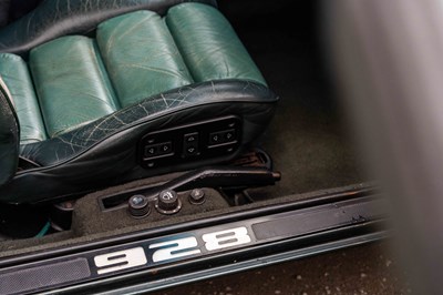 Lot 51 - 1984 Porsche 928 S2