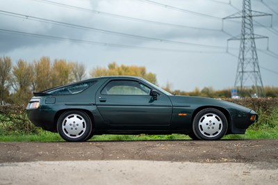 Lot 51 - 1984 Porsche 928 S2