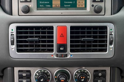 Lot 76 - 2002 Range Rover V8 Vogue