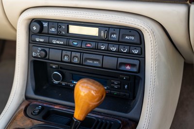 Lot 1997 Jaguar XK8 Convertible