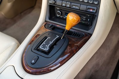 Lot 1997 Jaguar XK8 Convertible