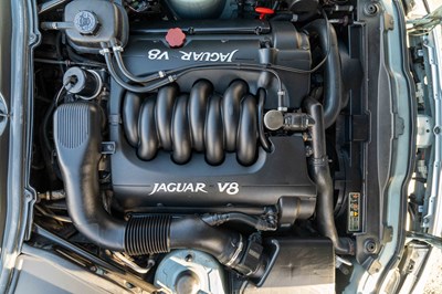 Lot 1997 Jaguar XK8 Convertible