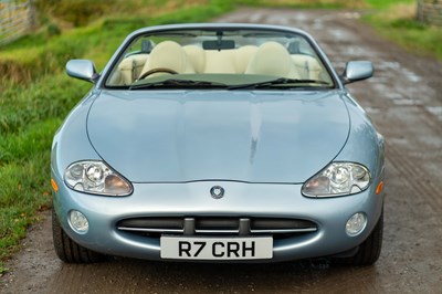 Lot 1997 Jaguar XK8 Convertible