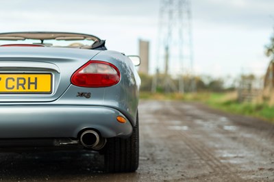 Lot 1997 Jaguar XK8 Convertible