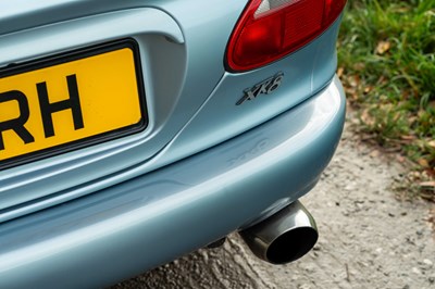 Lot 1997 Jaguar XK8 Convertible