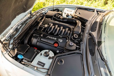 Lot 1997 Jaguar XK8 Convertible