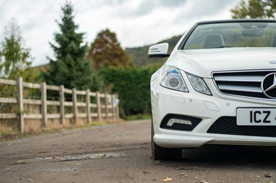 Lot 38 - 2011 Mercedes-Benz E350 Cabriolet