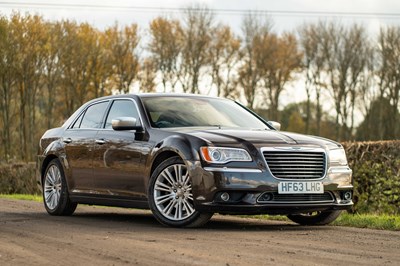 Lot 2013 Chrysler 300C