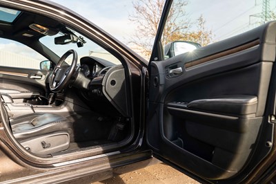 Lot 45 - 2013 Chrysler 300C