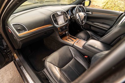 Lot 45 - 2013 Chrysler 300C