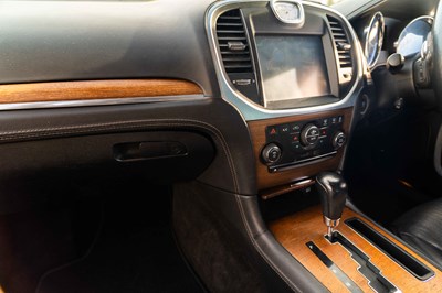 Lot 45 - 2013 Chrysler 300C