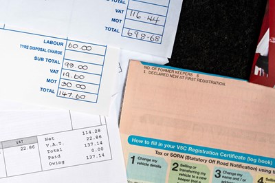 Lot 45 - 2013 Chrysler 300C