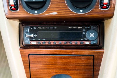 Lot 58 - 1990 Mercedes-Benz 230 CE