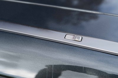 Lot 58 - 1990 Mercedes-Benz 230 CE