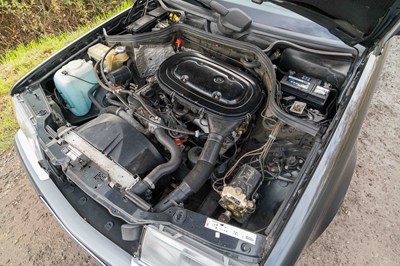 Lot 58 - 1990 Mercedes-Benz 230 CE