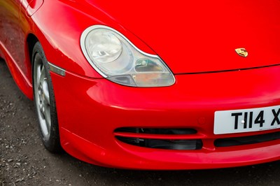 Lot 43 - 1999 Porsche 911 Carrera 4