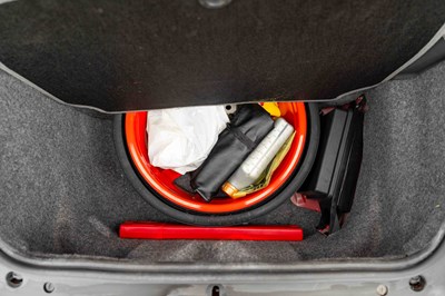 Lot 43 - 1999 Porsche 911 Carrera 4