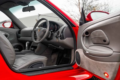 Lot 43 - 1999 Porsche 911 Carrera 4