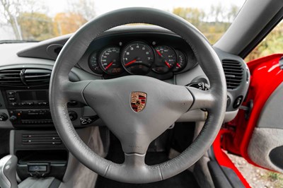 Lot 43 - 1999 Porsche 911 Carrera 4